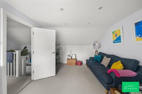 1 bedroom flat for sale, Durham Road, London