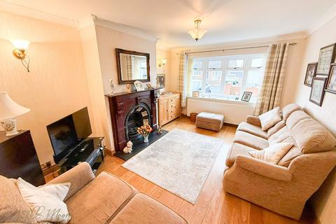 2 bedroom bungalow for sale, Essex Drive, Washington NE37