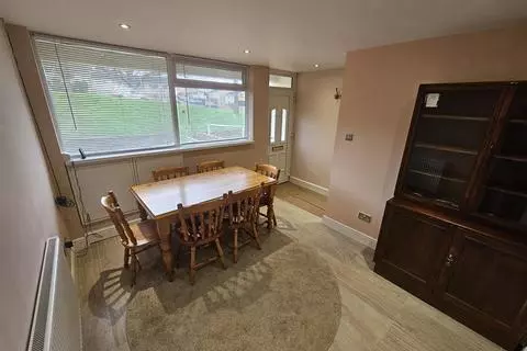 3 bedroom townhouse for sale - View 4