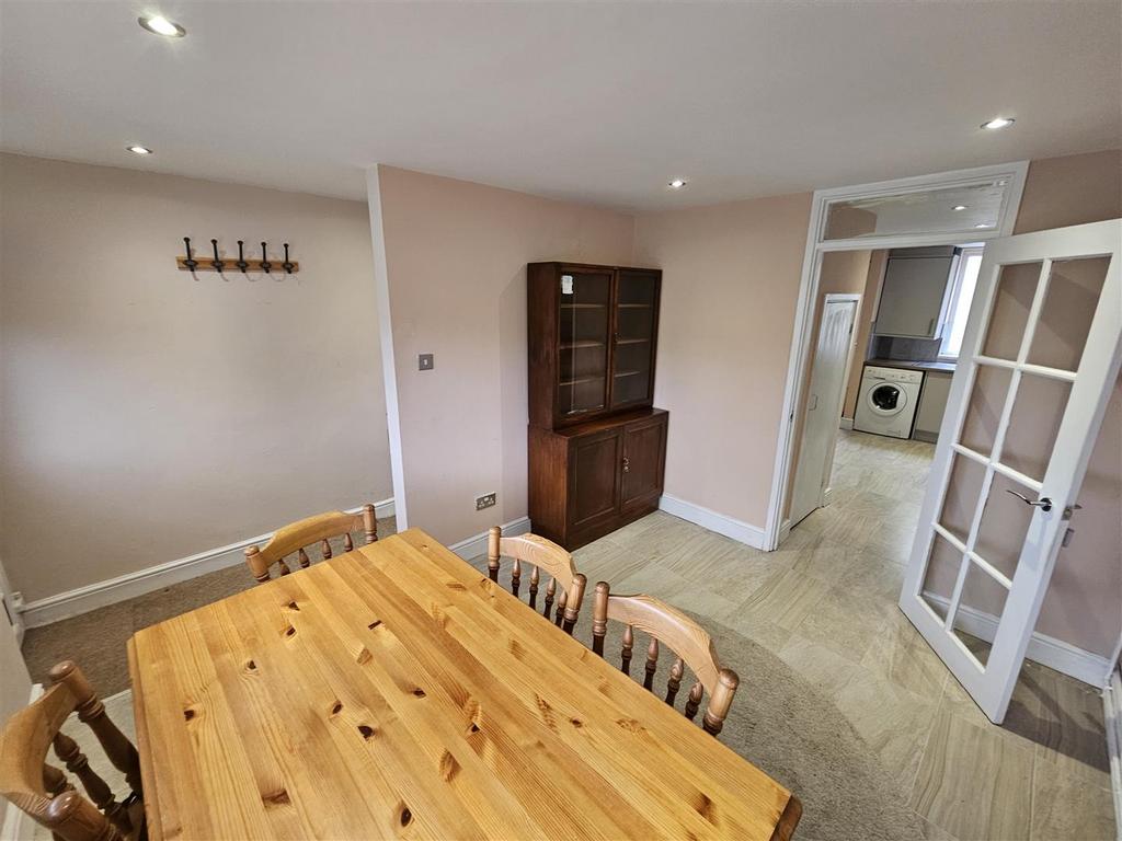 Breakfast Room