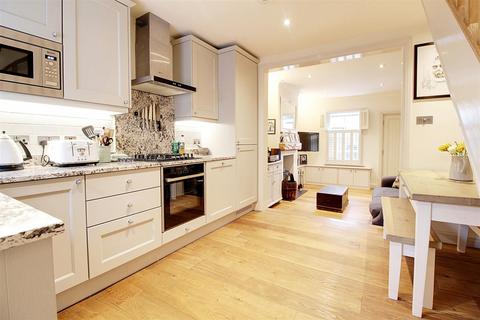 2 bedroom terraced house for sale, George Street, Berkhamsted