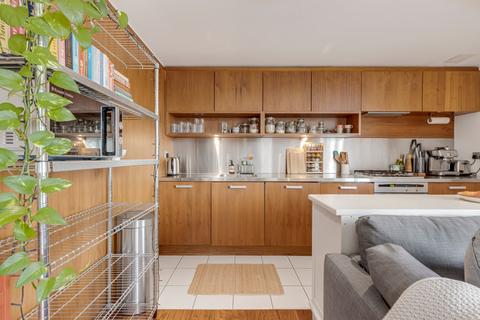 2 bedroom flat for sale, White Lion Street, London, N1