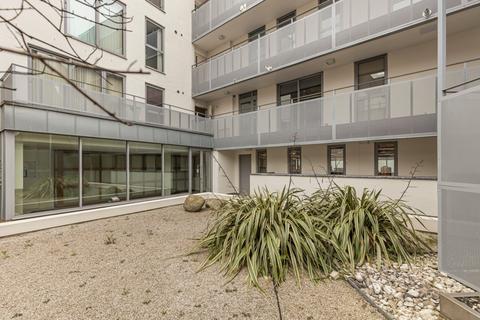 2 bedroom flat for sale, White Lion Street, London, N1