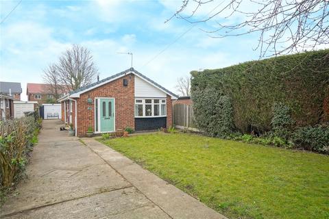 2 bedroom bungalow for sale - Holiwell Close, Maltby, Rotherham, South Yorkshire, S66