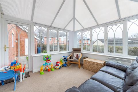 3 bedroom detached house for sale, Blencathra Way, Blaydon-On-Tyne, NE21