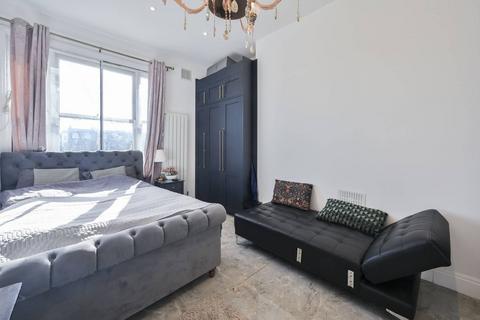 1 bedroom flat to rent, Earls Court, Earls Court, London, SW5