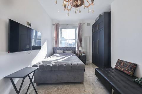 1 bedroom flat to rent, Earls Court, Earls Court, London, SW5