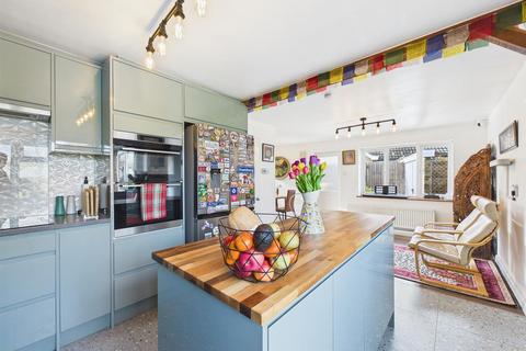 3 bedroom detached bungalow for sale, Main Street, Aylesbury HP18