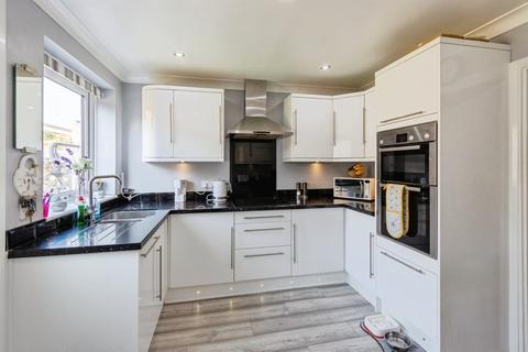 3 bedroom terraced house for sale, Naburn Fold, Leeds