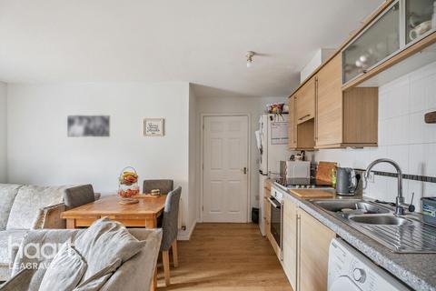 undefined, Peppercorn Way, DUNSTABLE