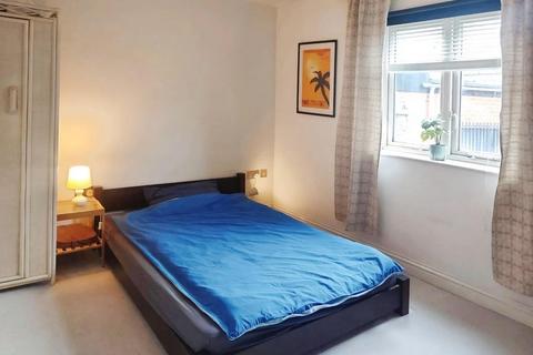 2 bedroom flat for sale, Russell Street, Stroud