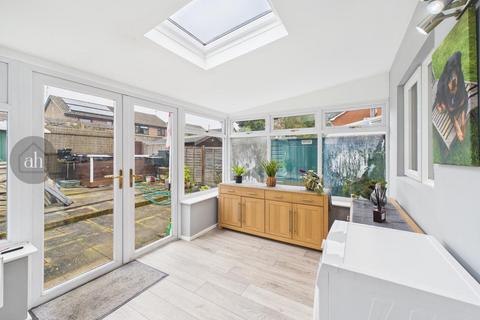 undefined, Oxer Close, Elmswell,