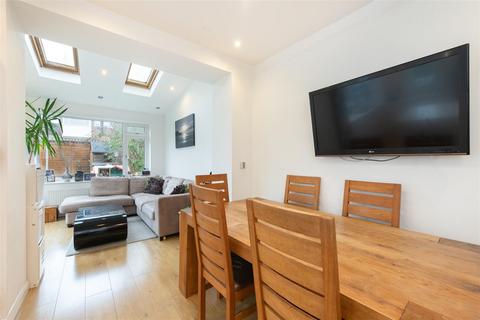 4 bedroom semi-detached house for sale, Mandeville Road, London N14