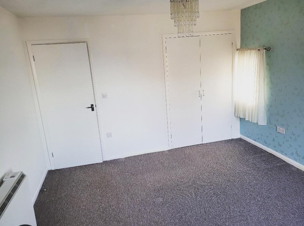 Double Bedroom - integrated storage