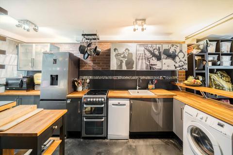 2 bedroom flat for sale, Churchway, London NW1