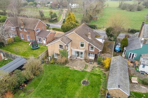 5 bedroom detached house for sale, Cheddington Road, Leighton Buzzard LU7