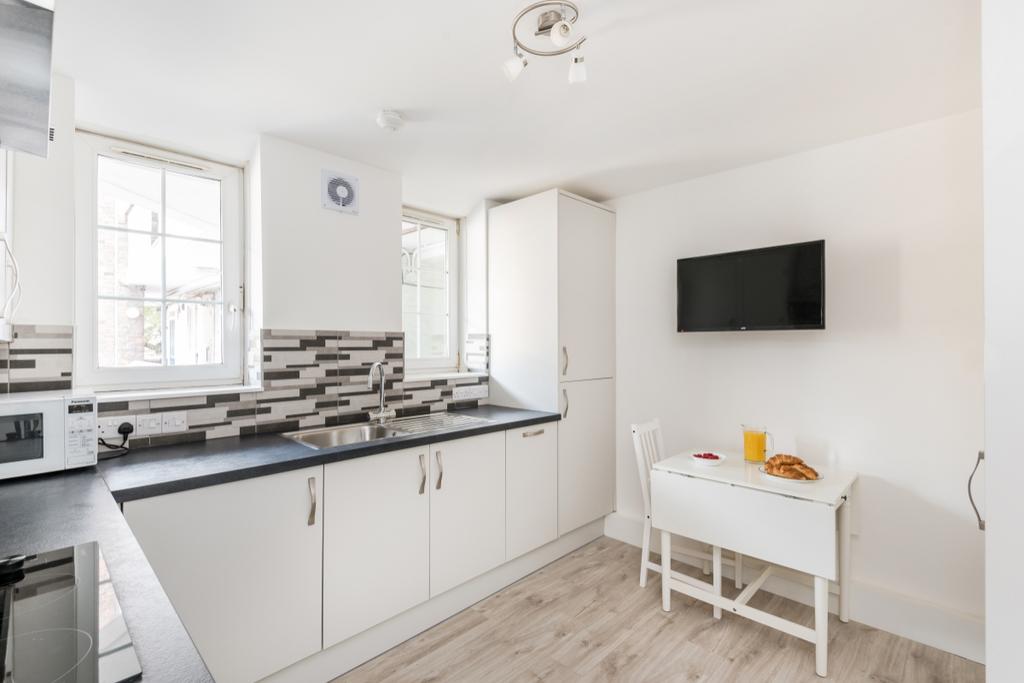 Kitchen/Breakfast Ro