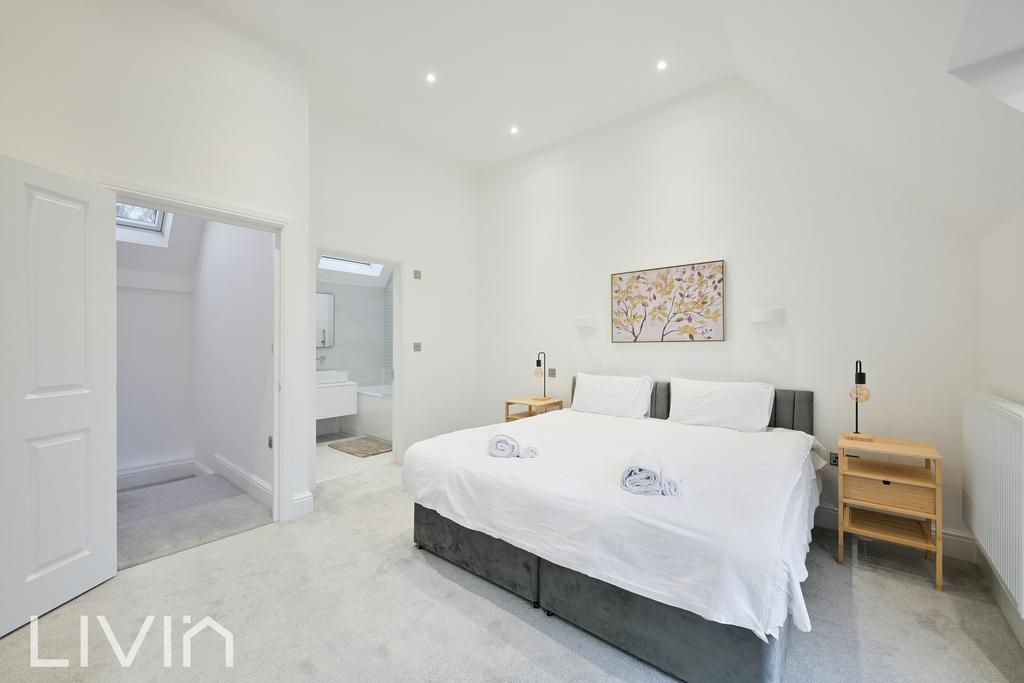 Maplehurst square, 7  (13)