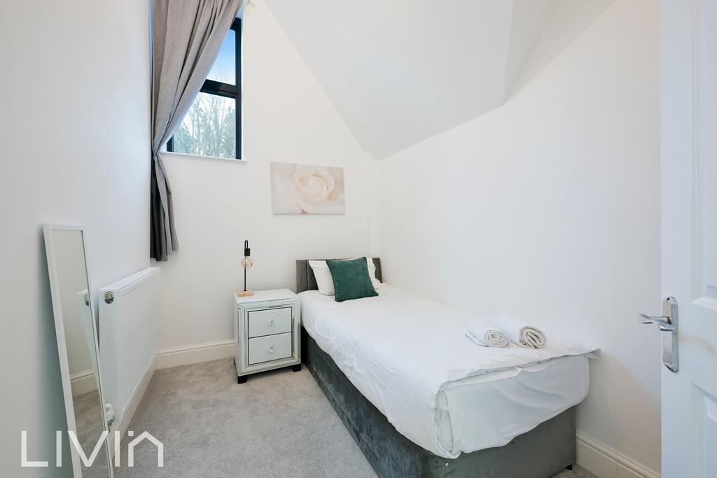 Maplehurst square, 7  (9)