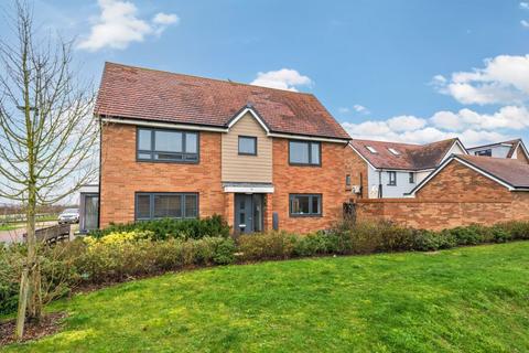 4 bedroom detached house for sale, Frossell Court, Wootton