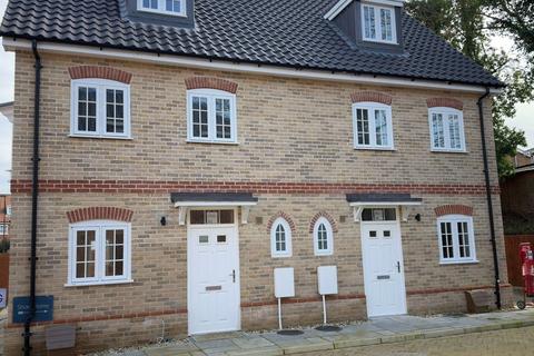 3 bedroom semi-detached house for sale, Abbots Gate, Laundry Lane, Bury St Edmunds, Suffolk, IP33