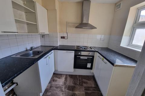 2 bedroom flat to rent, St Clements Court, Comet Close, Fosse Lane, Leicester