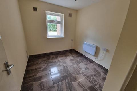 2 bedroom flat to rent, St Clements Court, Comet Close, Fosse Lane, Leicester