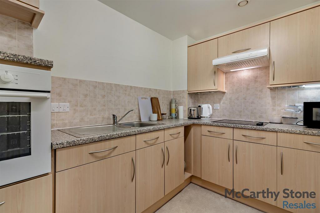 8678226-interior10-800.jpg