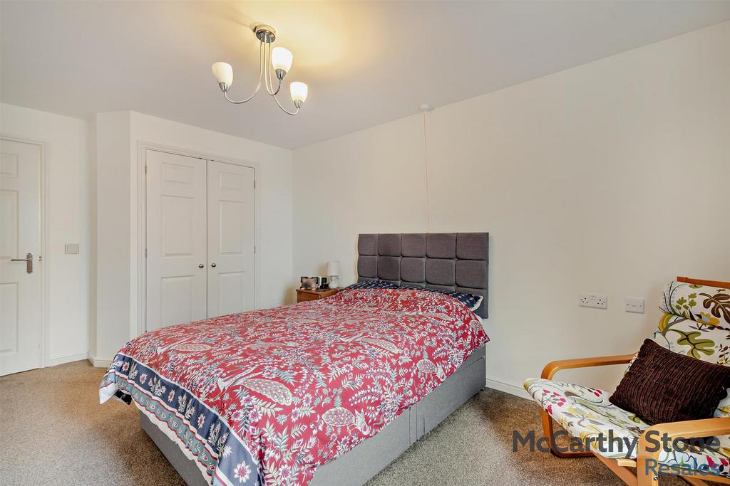 8678226-interior16-800.jpg