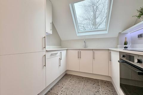 2 bedroom flat to rent, West Park Court, Arncliffe Road, West Park, Leeds, LS16
