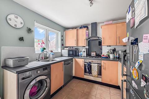 3 bedroom semi-detached house for sale, Holbeach Drive Kingsway, Gloucester GL2