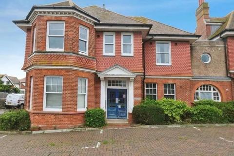 2 bedroom flat for sale - Sutton Avenue, Seaford