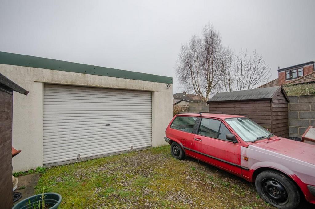 Garage &amp; off street parking.jpg