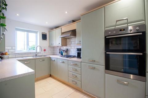 undefined, Hassocks Close, Hassocks