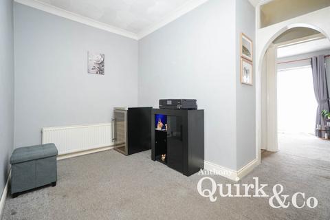 2 bedroom detached bungalow for sale, Winterswyk Avenue, Canvey Island, SS8