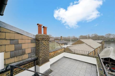 2 bedroom flat for sale, Bendemeer Road, Putney