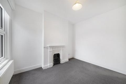 2 bedroom flat for sale, Bendemeer Road, Putney