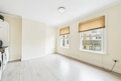 undefined, Queen Street, Maidenhead, Berkshire, SL6