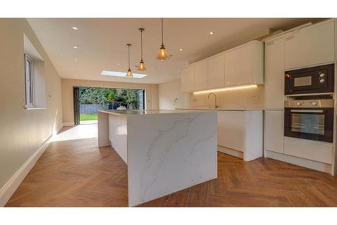 4 bedroom detached house for sale, Ongar Road, Brentwood, CM15