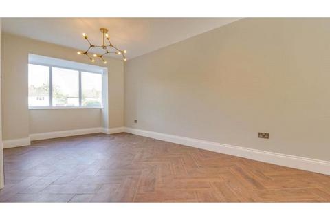 4 bedroom detached house for sale, Ongar Road, Brentwood, CM15