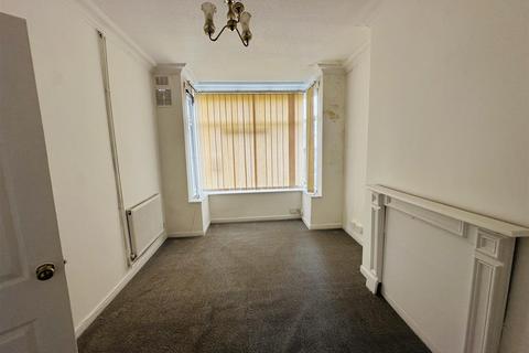 3 bedroom terraced house for sale, Brays Lane, Stoke, Coventry * IDEAL FIRST TIME BUYER PROPERTY *