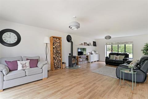 5 bedroom house for sale, Checkers, Rodborough