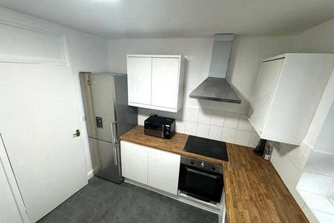 4 bedroom apartment to rent, Boundary Road, London NW8