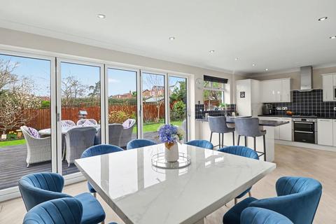 4 bedroom detached house for sale, Maddoxford Lane, Southampton SO32