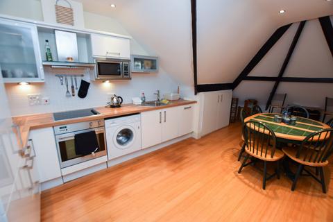 2 bedroom flat to rent, Cavendish Road, Bowdon, Altrincham, Cheshire, WA14
