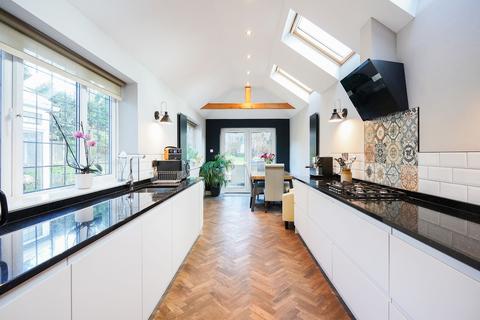 4 bedroom detached house for sale, Westbrook Drive, Chesterfield S40