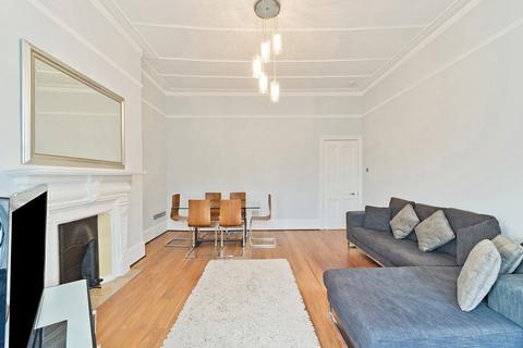 3 bedroom flat to rent, Downe Mansions, London NW6