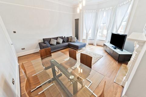 3 bedroom flat to rent, Downe Mansions, London NW6