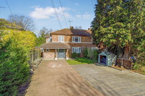 undefined, Nightingale Crescent, West Horsley