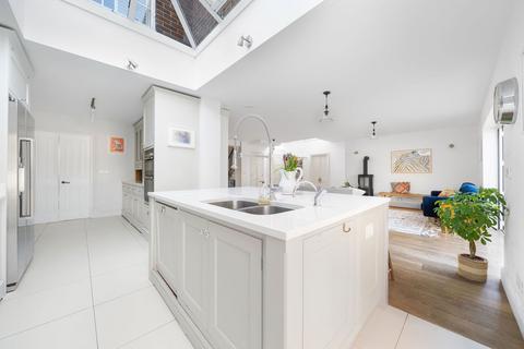 undefined, Nightingale Crescent, West Horsley